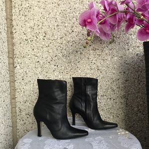 Genuine leather heels booties 8M